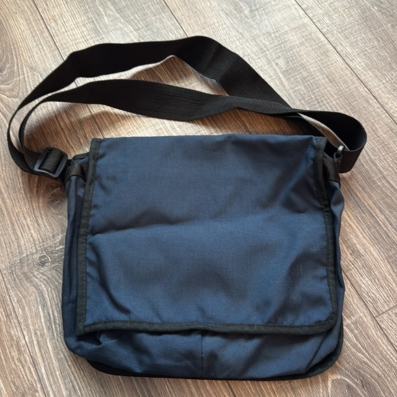 Manhattan Portage Bag - Picture 8 of 13